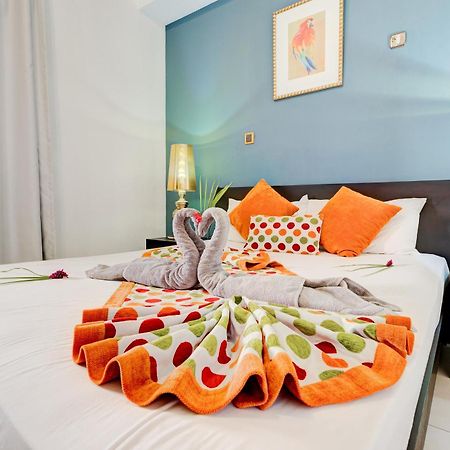 Pereybere Apartment With Breakfast And Private Balcony Pereybere Beach Exterior foto