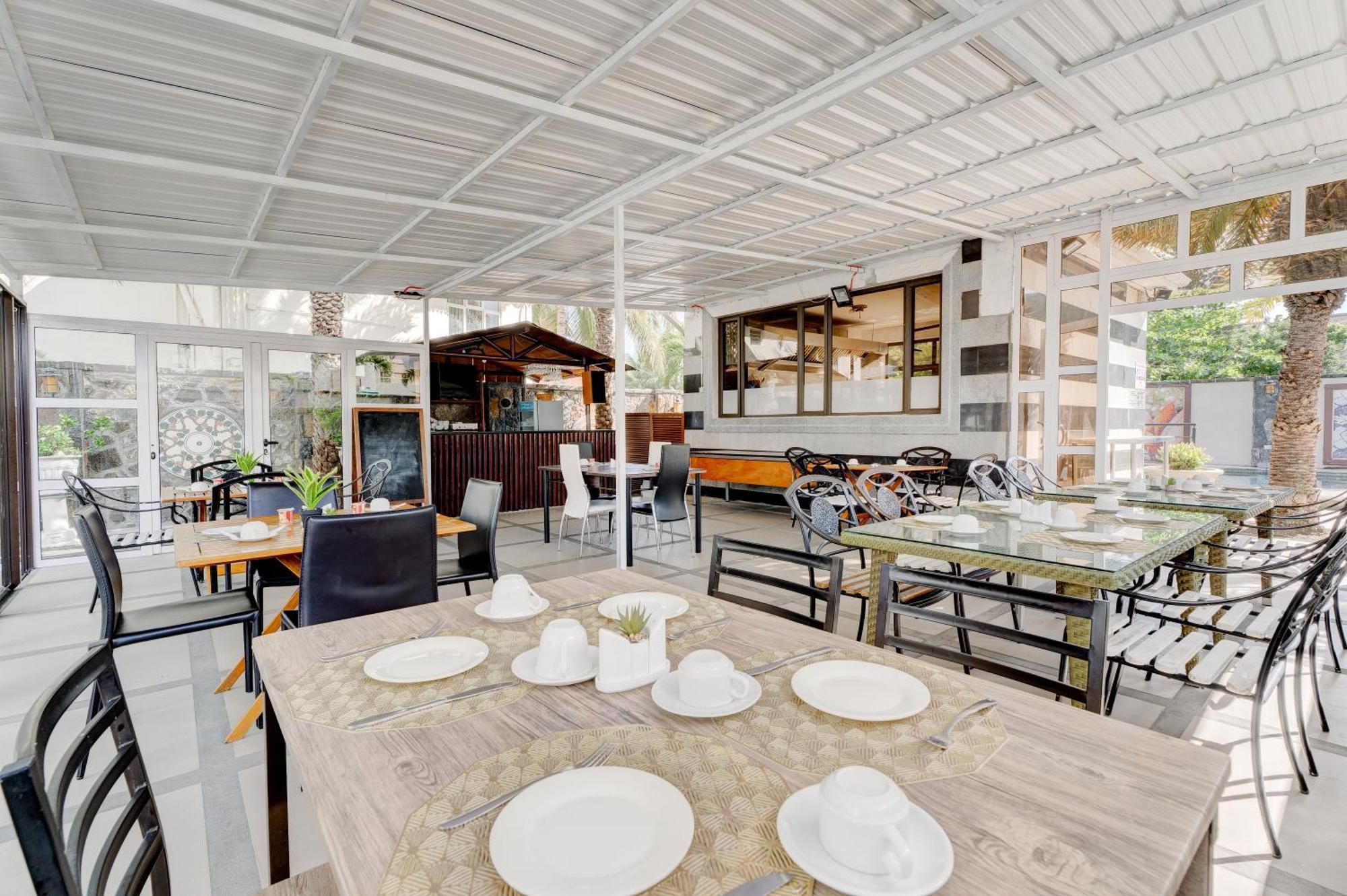 Pereybere Apartment With Breakfast And Private Balcony Pereybere Beach Exterior foto